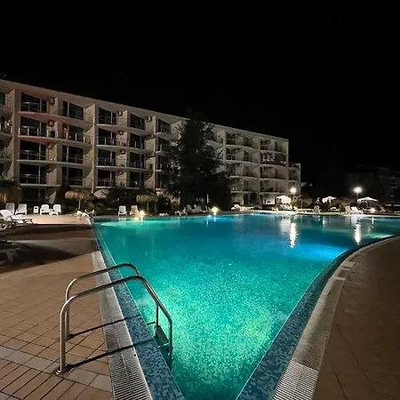 Sarafovo Atlantis 58 * בורגאס