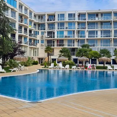 Sarafovo Atlantis 58 * בורגאס