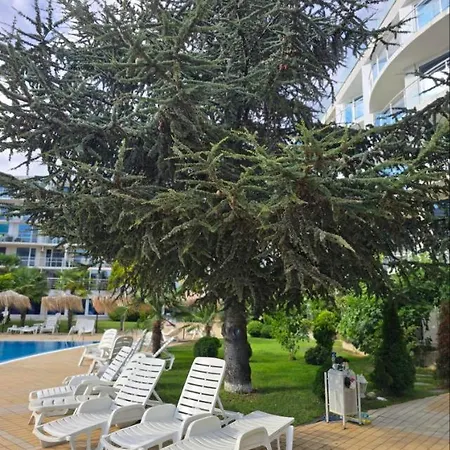 Sarafovo Atlantis 58 * בורגאס